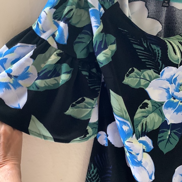 Banana Republic Women's Off Shoulder Flare 3/4 Length Floral Shirt Blouse Top - Picture 5 of 6